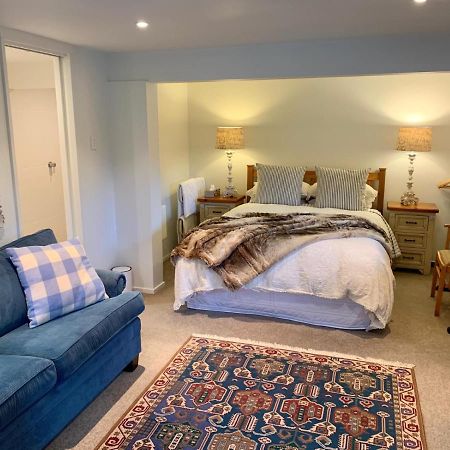 Mill Cottage - Boutique Accommodation And Garden Акароа Экстерьер фото